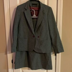 Joseph Feldman vintage size 12 women’s 2 piece blazer and skirt set